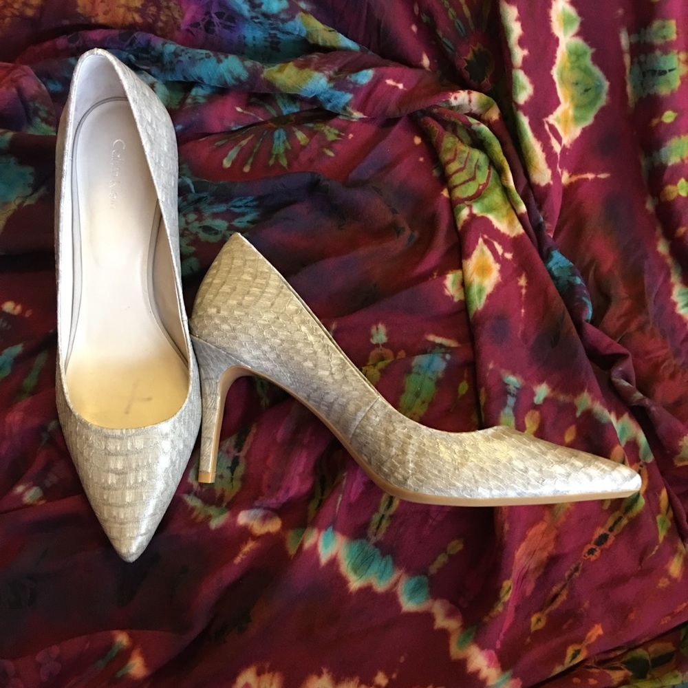 2-1/2” Neutral, Snakeskin-like - Never worn - Picture 8 of 8
